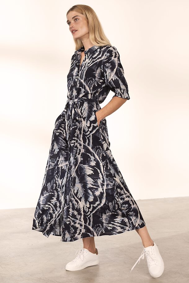 middernacht cap scherm Big Leaf Print - Blue Tone KAvalentina Maxi Jurk van Kaffe - Koop hier Big Leaf Print - Blue Tone {naam} vanaf maat 34-46 middernacht cap scherm Big Leaf Print - Blue Tone KAvalentina Maxi Jurk van Kaffe - Koop hier Big Leaf Print - Blue Tone {naam} vanaf maat 34-46