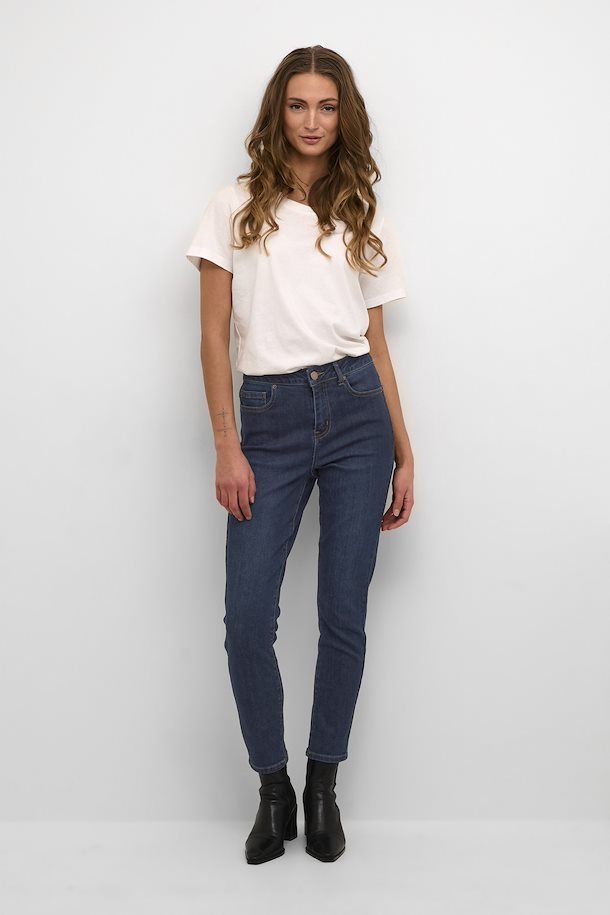 https://media.kaffe-clothing.com/images/dark-blue-denim-kasinem-7-8-jeans.jpg?i=APgHEfsP2wg/1033088&mw=610